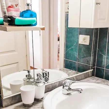 Lovely Double In A Shared Flat Near The Beach مكان تخييم *
